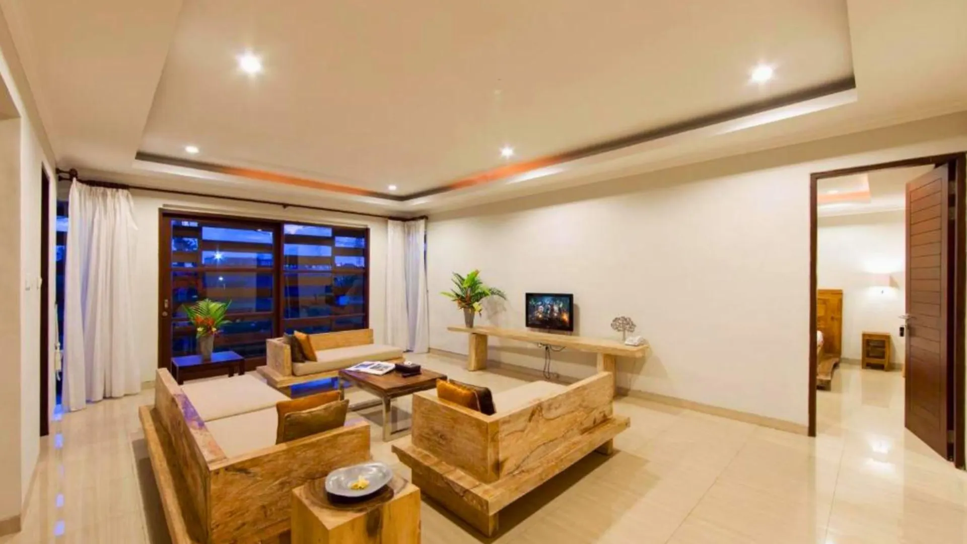 Divija 2 Bedroom Private Pool Villa Zn228 Семиньяк